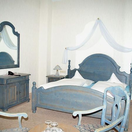 Hotel Restaurant Bieberstuben Менден Екстер'єр фото
